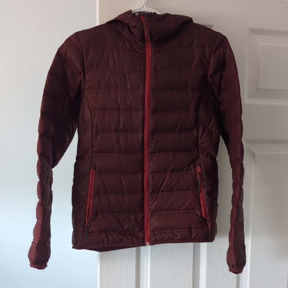 Columbia Womens Burgundy Puffer Jacket